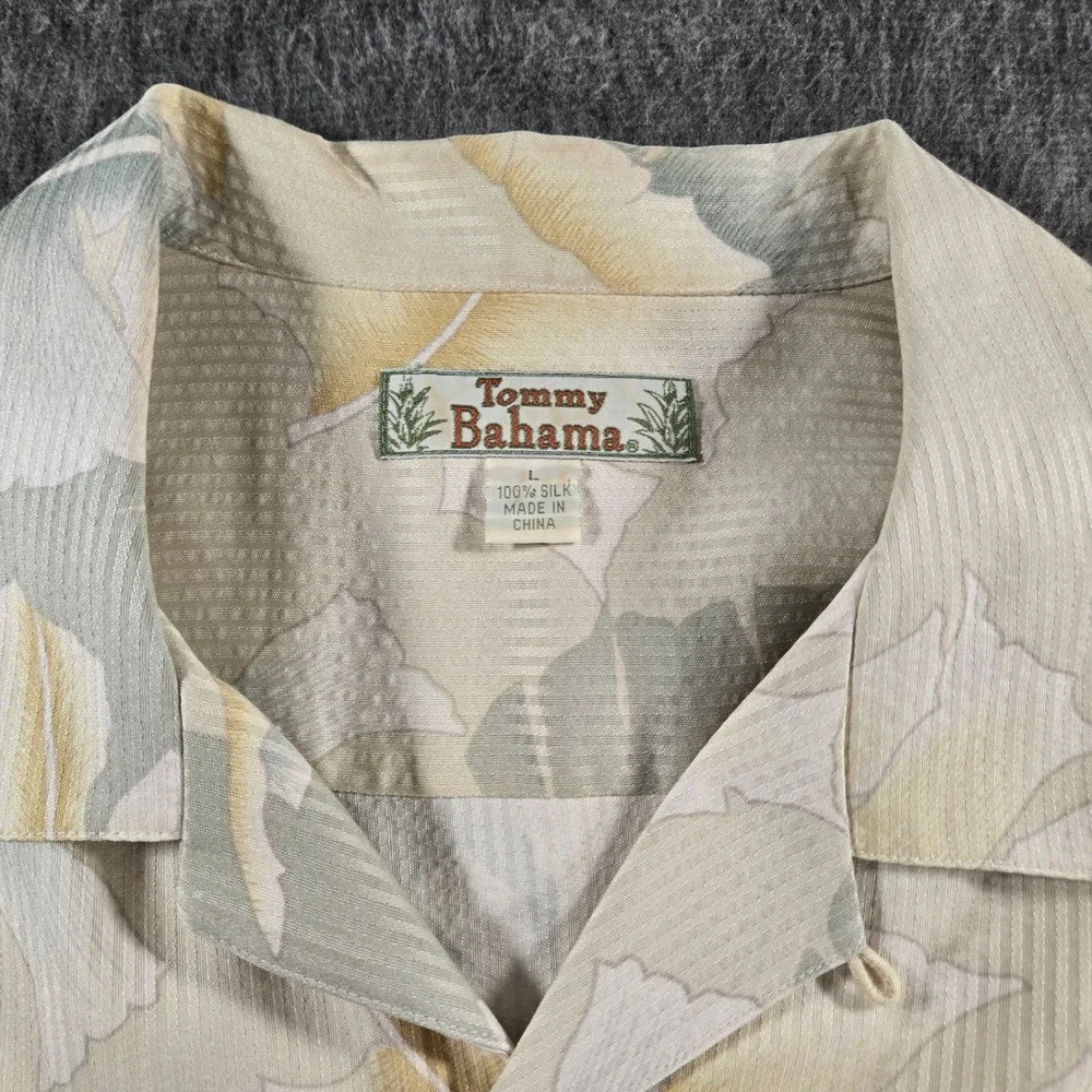Tommy Bahama Floral Shirt Mens L Tan Silk Leaf Print Camp Short Sleeve Button Up - Picture 2 of 5